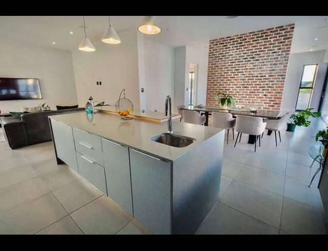 4 BEDROOM PROPERTY TO RENT IN COPPERLEAF ESTATE